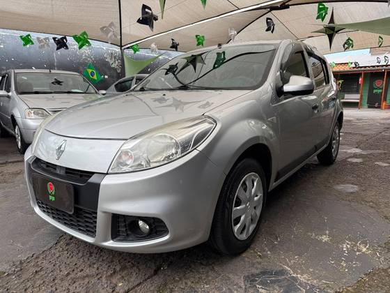 RENAULT SANDERO 1.6 EXPRESSION 8V FLEX 4P MANUAL RENAULT SANDERO 1.6 EXPRESSION 8V FLEX 4P MANUAL